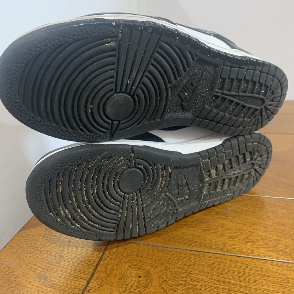 Nike Boys Dunk Low Sneakers Leather Panda Edition Size 3 Youth Boys Black White - Picture 9 of 10